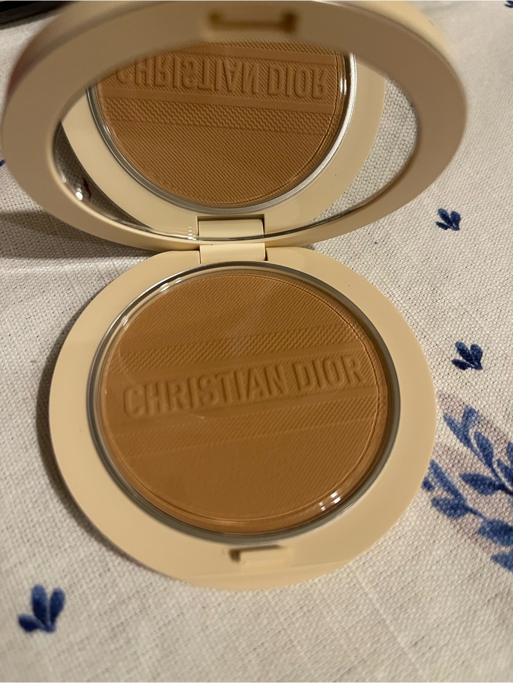NEW Limited Edition Dior Forever Natural Bronze —002 Light Bronze